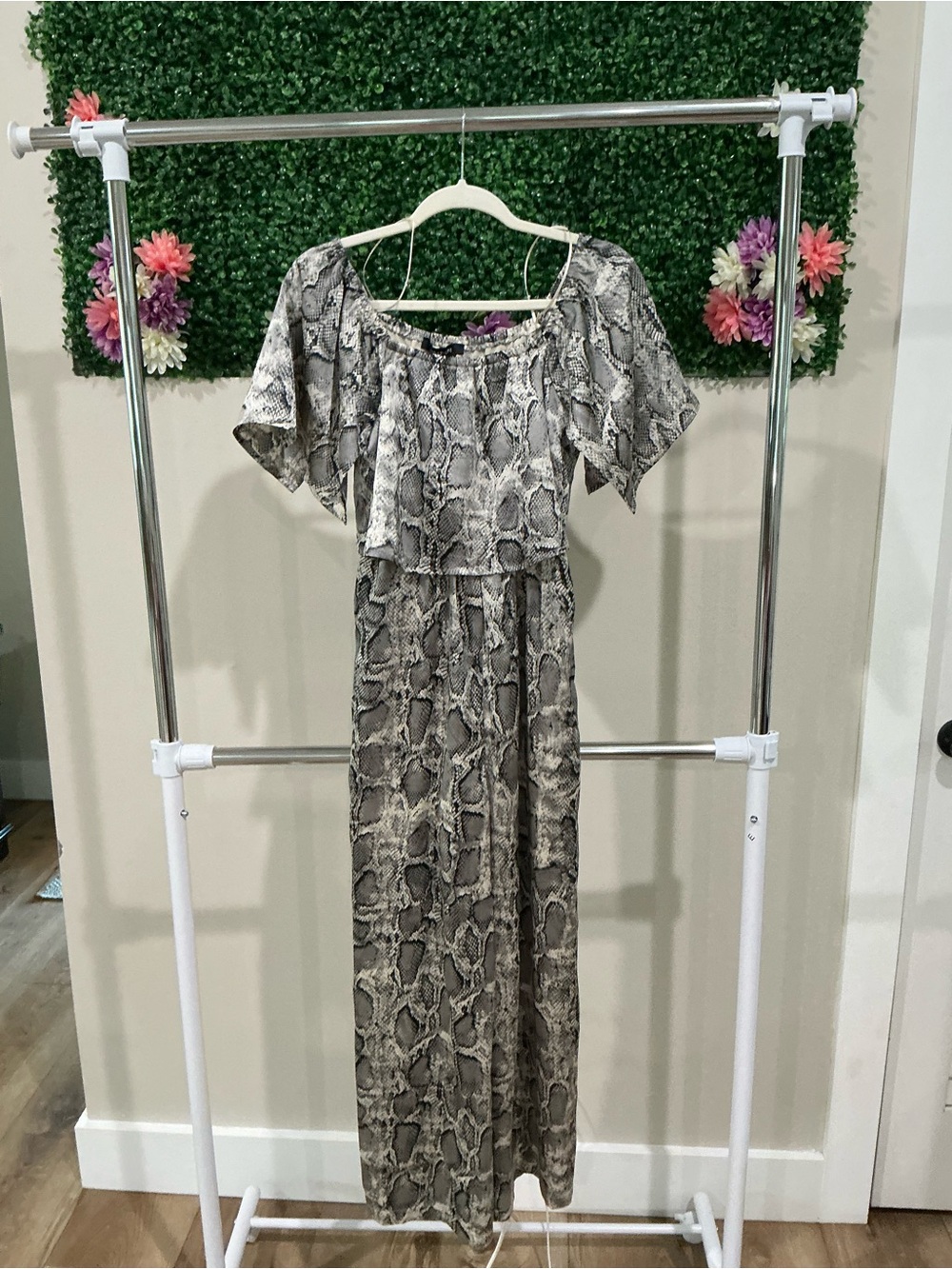Off-Shoulder Snake Print Jumpsuit - Gray
